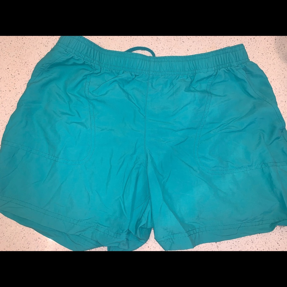 Columbia Women’s Shorts - Medium